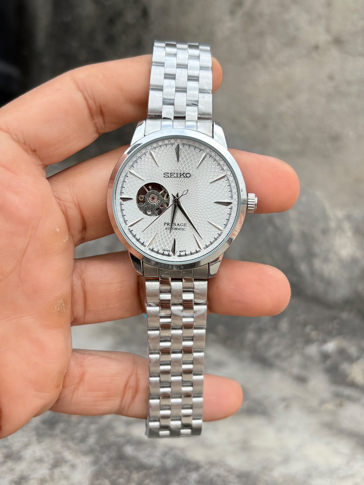 679df387-72c1-4a9f-8eac-5525df9c3e41 seiko white dial silver chain automatic - Image 1