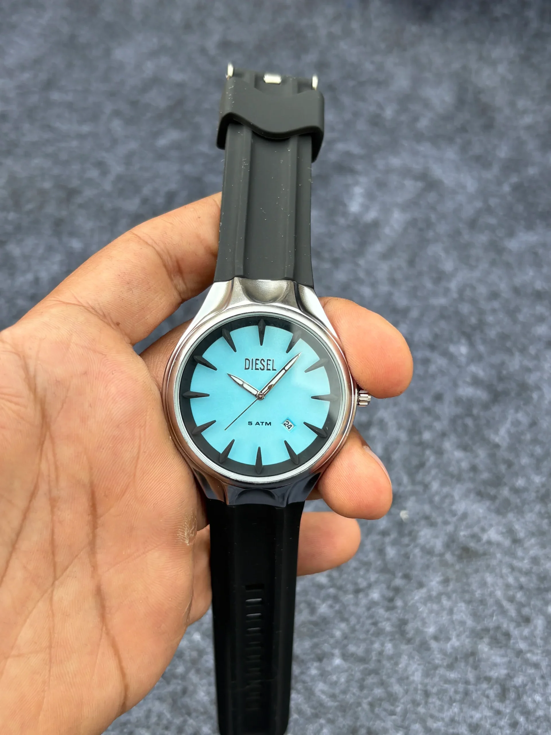 Diesel blue dial date not working_