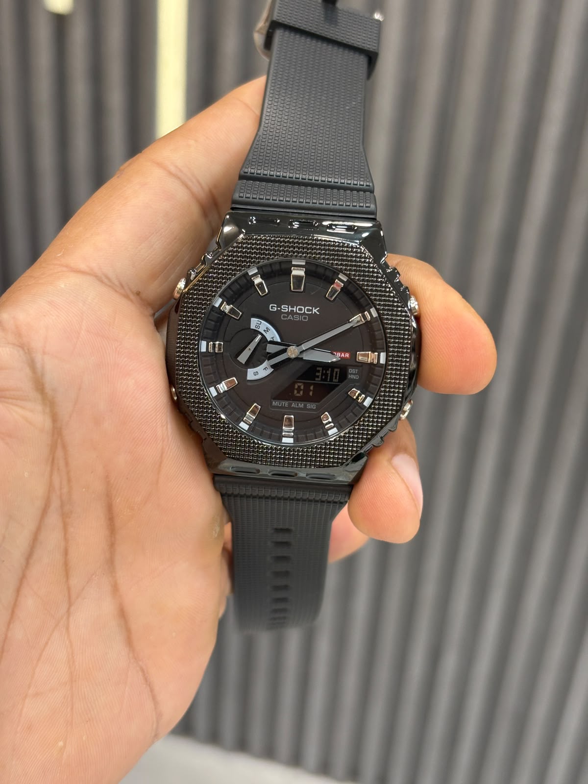 cbd0b41c-26c8-4e40-90e0-8a9e4c2e0bb8 G-shock D 2100 black grains dial ( with og box ) - Image 1